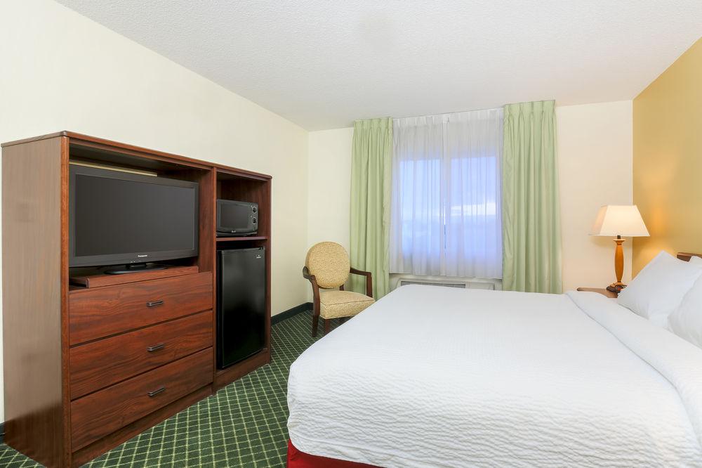 Fairfield Inn Erie Millcreek Mall Exterior foto