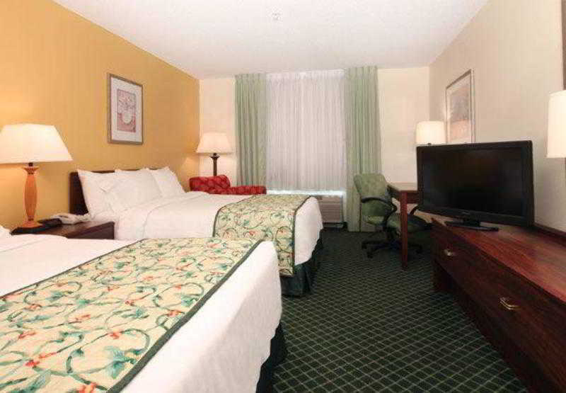 Fairfield Inn Erie Millcreek Mall Exterior foto